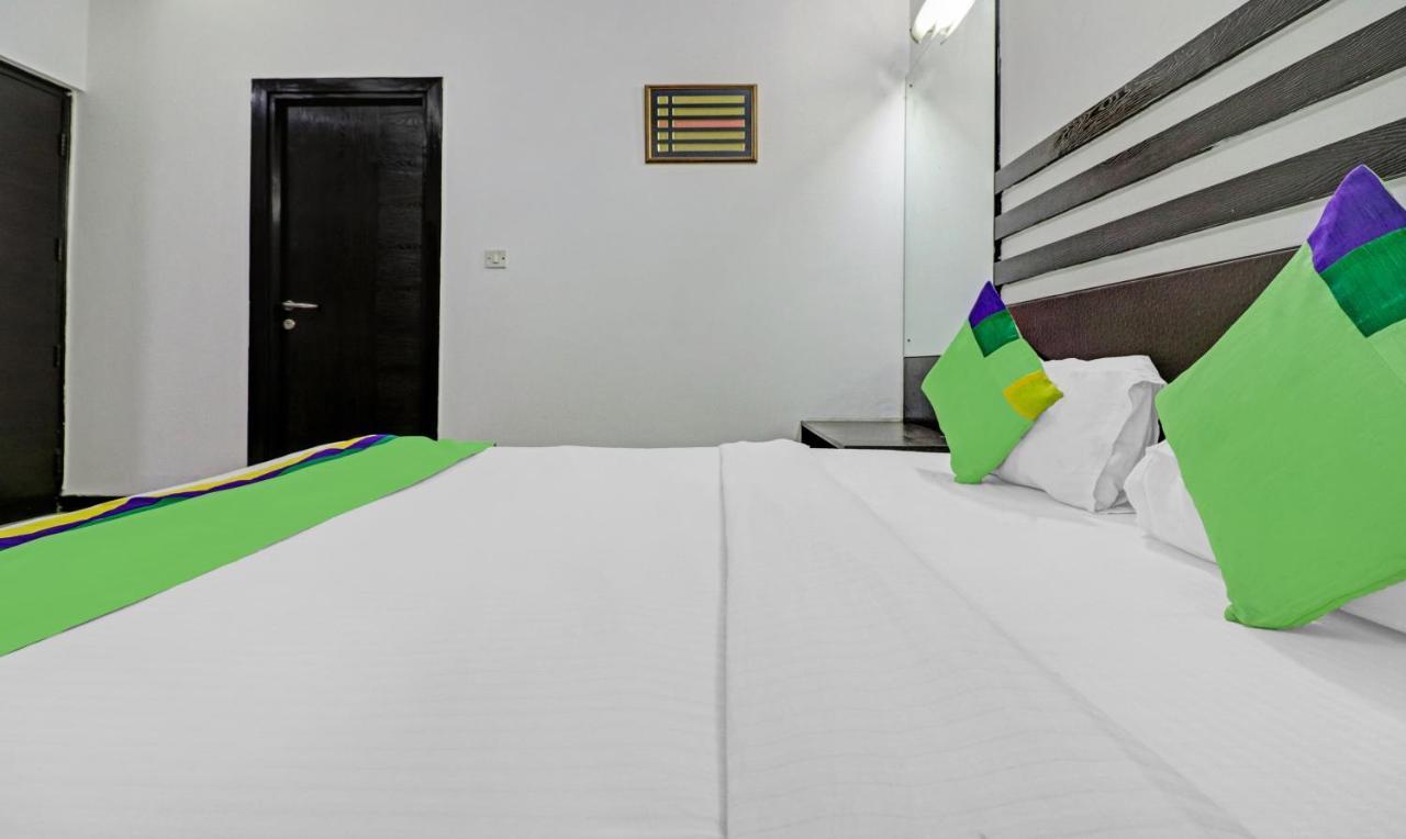 Treebo Trend Exotica Opp Sector 62 Hotel Ghaziabad Exterior foto