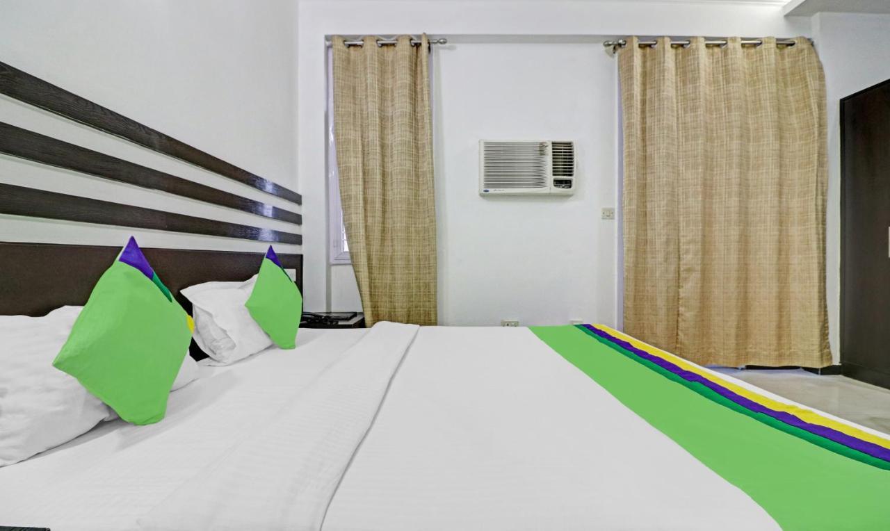 Treebo Trend Exotica Opp Sector 62 Hotel Ghaziabad Exterior foto