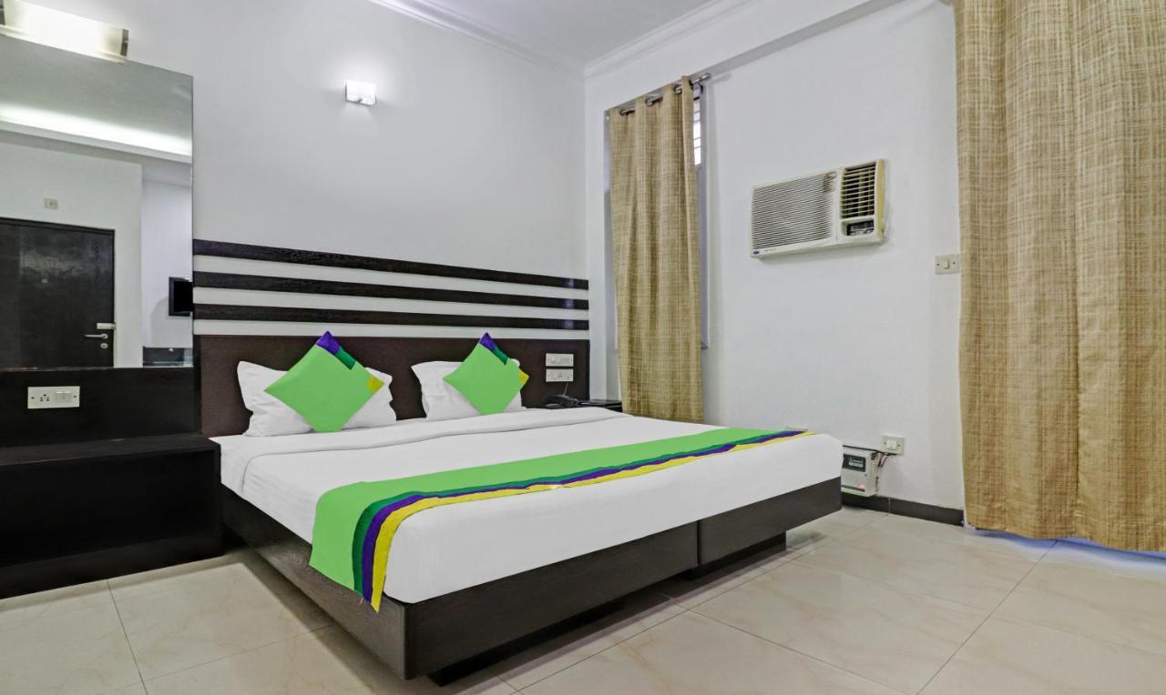 Treebo Trend Exotica Opp Sector 62 Hotel Ghaziabad Exterior foto