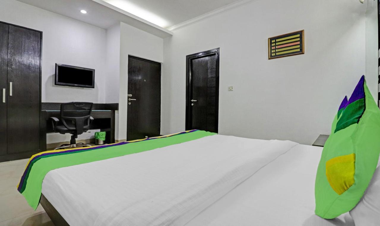Treebo Trend Exotica Opp Sector 62 Hotel Ghaziabad Exterior foto