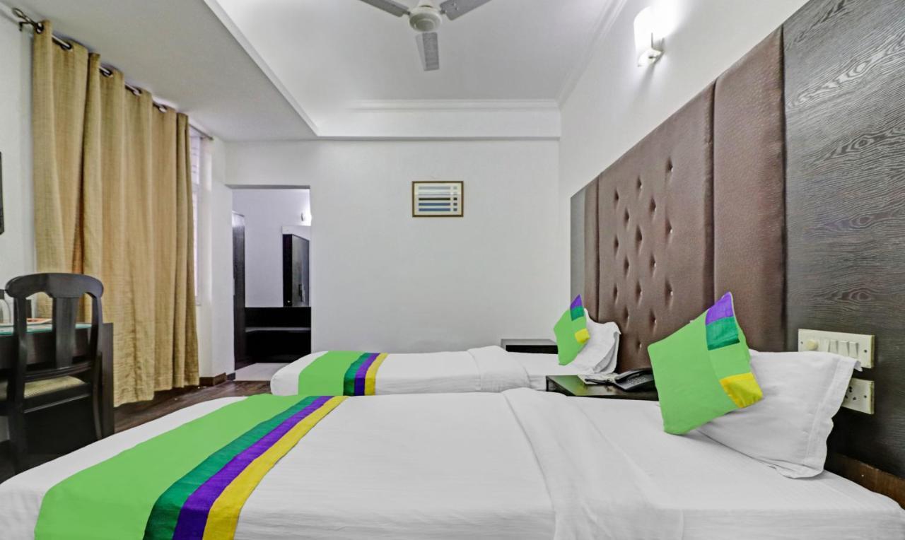Treebo Trend Exotica Opp Sector 62 Hotel Ghaziabad Exterior foto
