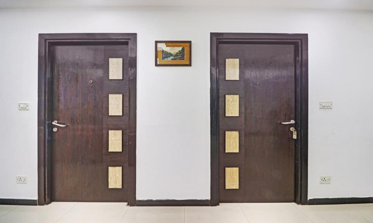 Treebo Trend Exotica Opp Sector 62 Hotel Ghaziabad Exterior foto